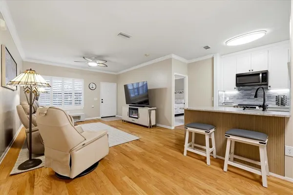 $340,000 | 2295 Tuscany Trace, Unit 8, Palm Harbor, FL 34683