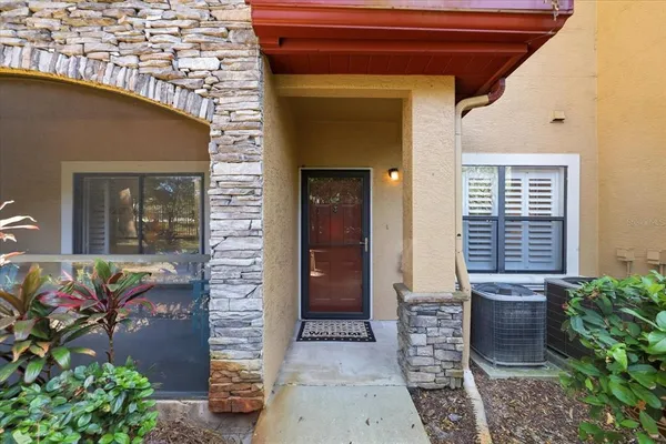 $340,000 | 2295 Tuscany Trace, Unit 8, Palm Harbor, FL 34683