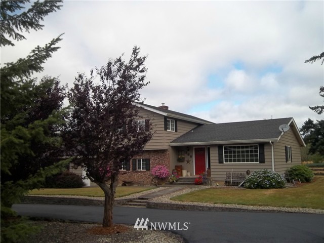 368 Chilvers Road Chehalis, WA 98532 - Photo 1 of 19