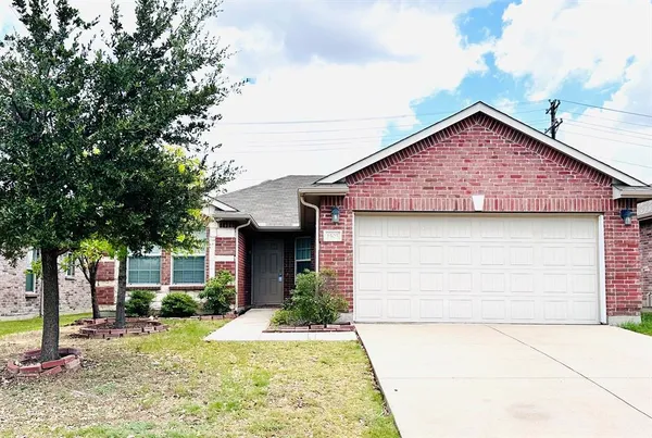 $2,100 | 1505 Lone Pine Drive, Little Elm, TX 75068