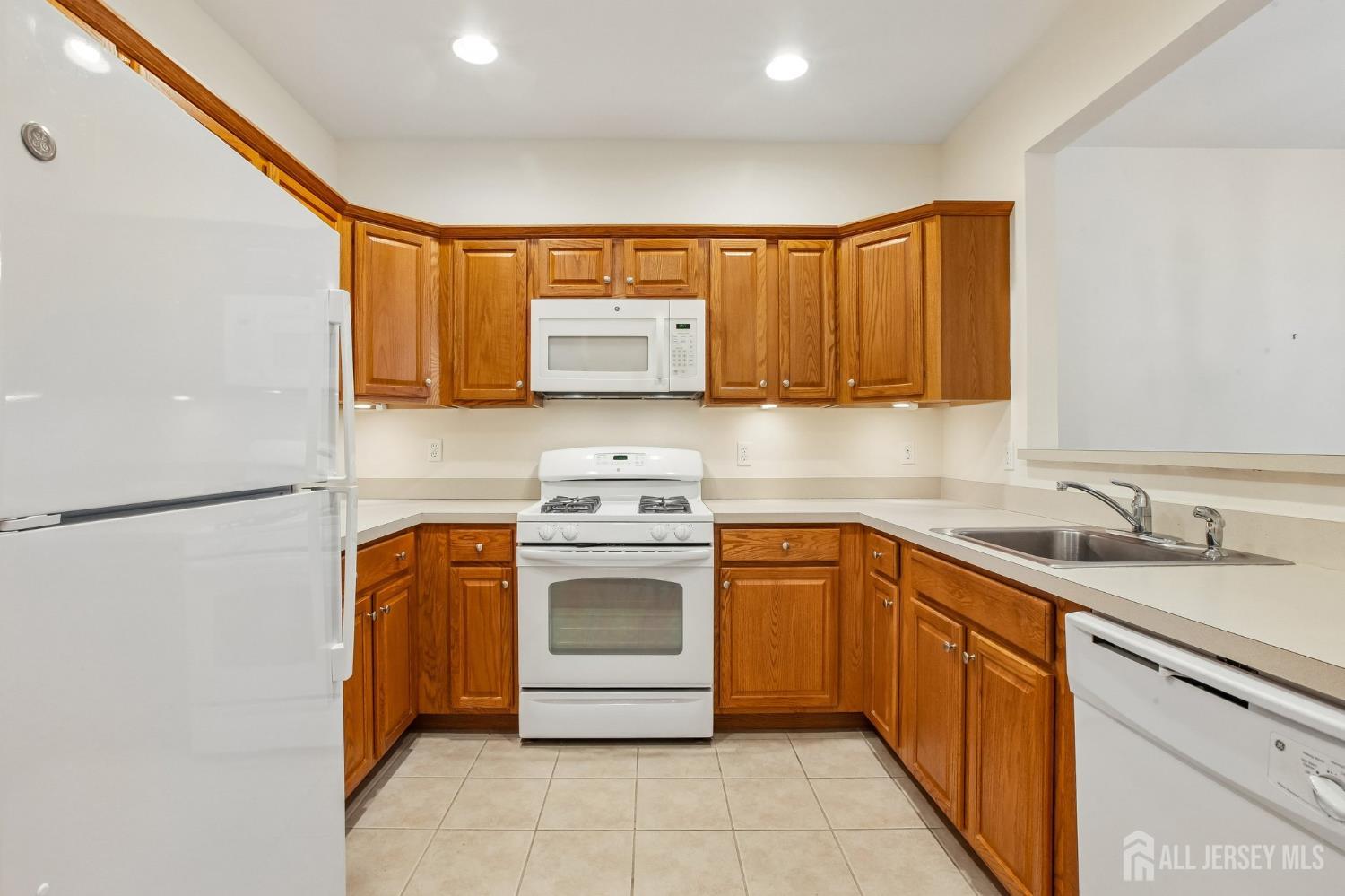 540 Cranbury Road, Unit 115 East Brunswick, NJ 08816 - Photo 6 of 31