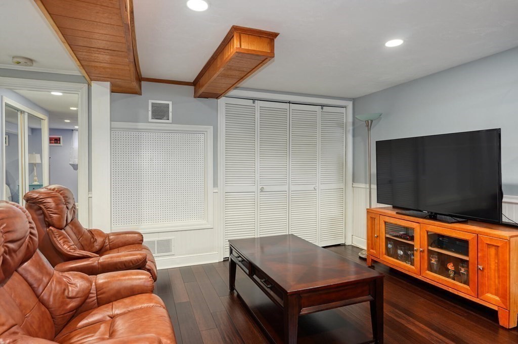 79 Dunster Road Framingham, MA 01702 - Photo 13 of 42 Gallery Image 13