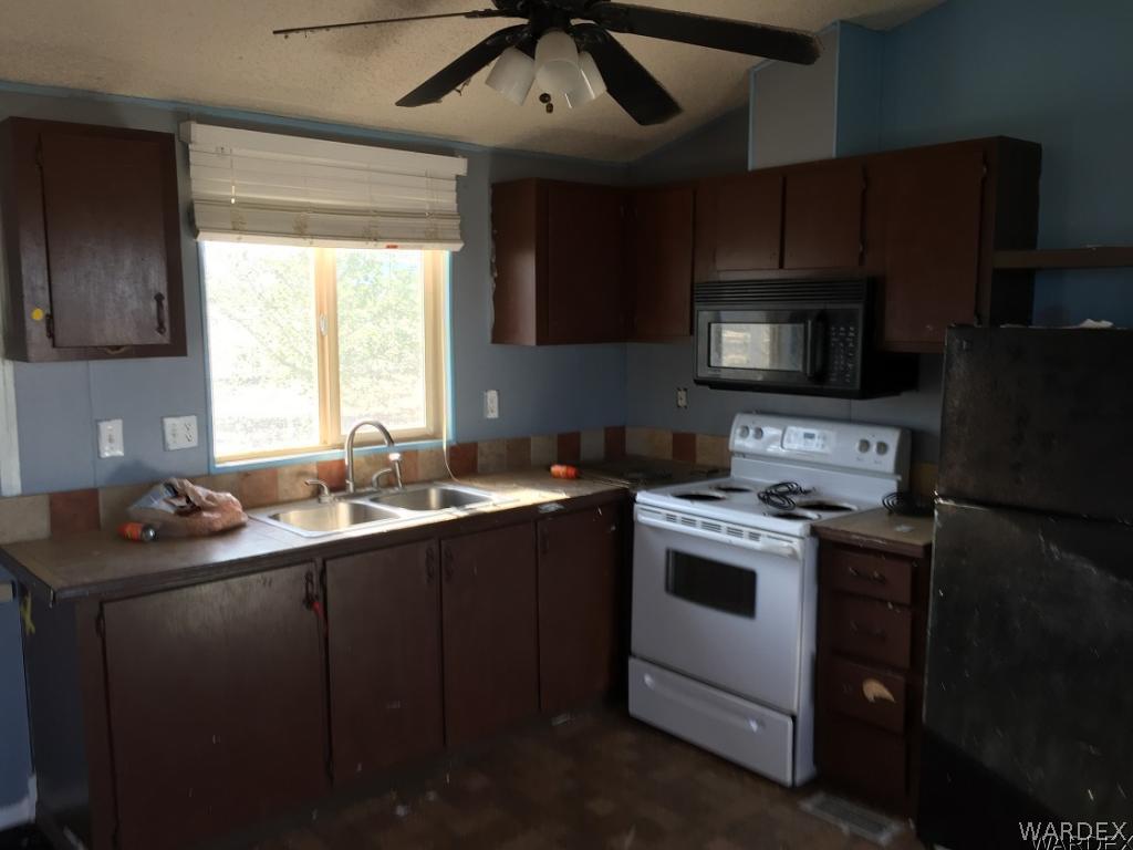 1226 South Cordes Road Golden Valley, AZ 86413 - Photo 3 of 31 Gallery Image 3