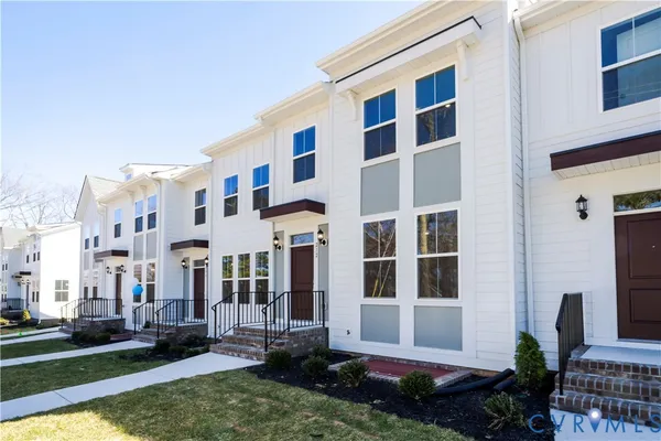 $2,700 | 212 Avenda Lane, Midlothian, VA 23114