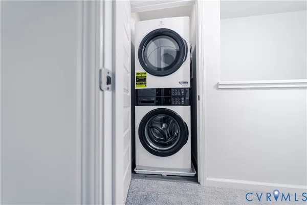 $2,700 | 212 Avenda Lane, Midlothian, VA 23114