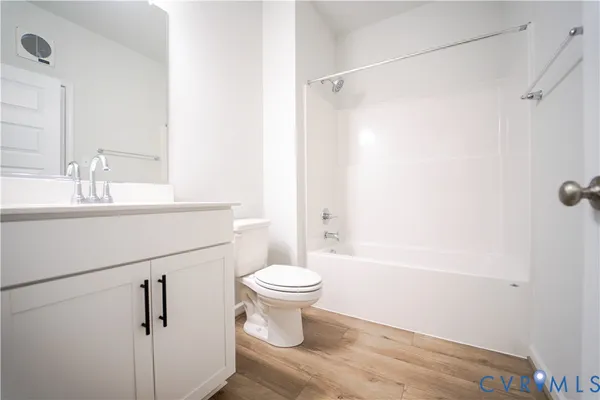 $2,700 | 212 Avenda Lane, Midlothian, VA 23114