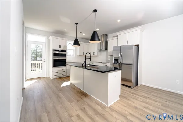 $2,700 | 212 Avenda Lane, Midlothian, VA 23114