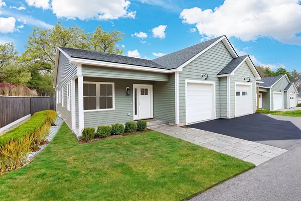 $2,800 | 108 Fitchburg Road, Unit A, Townsend, MA 01469