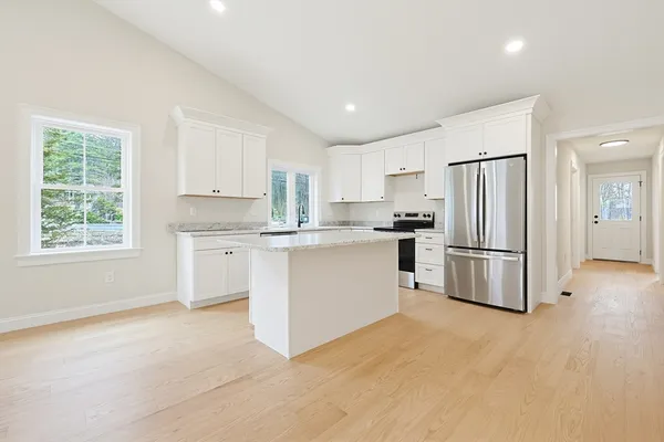 $2,800 | 108 Fitchburg Road, Unit A, Townsend, MA 01469