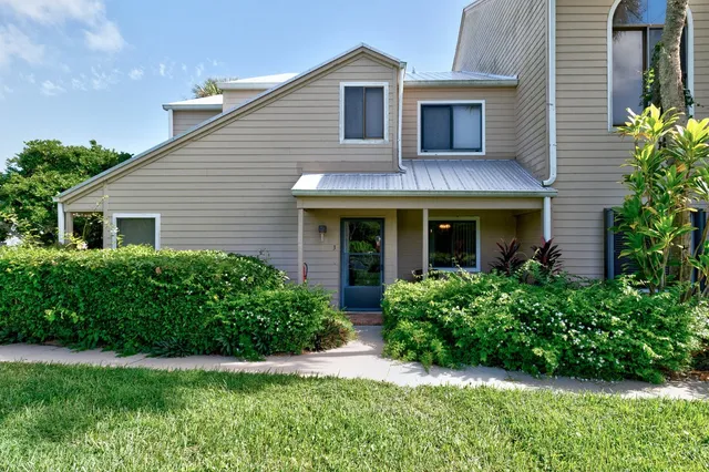 $228,000 | 9632 Riverside Drive, Unit 3, Sebastian, FL 32958