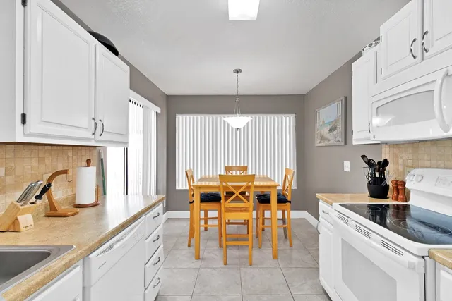 $228,000 | 9632 Riverside Drive, Unit 3, Sebastian, FL 32958