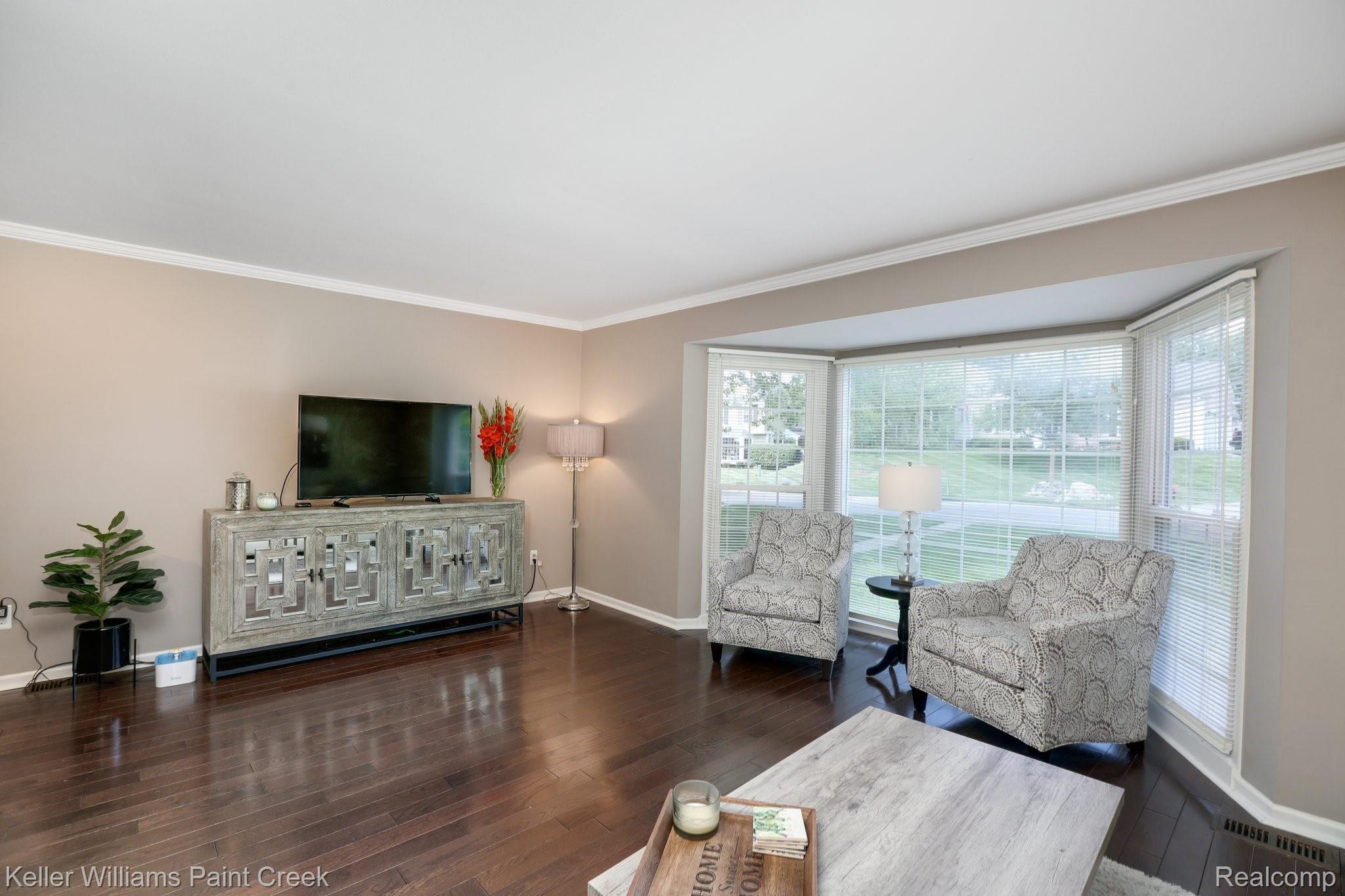 1286 Brook Lane Rochester, MI 48306 - Photo 4 of 30 1286+Brook+Ln+Rochester+Hills-7-web.jpg