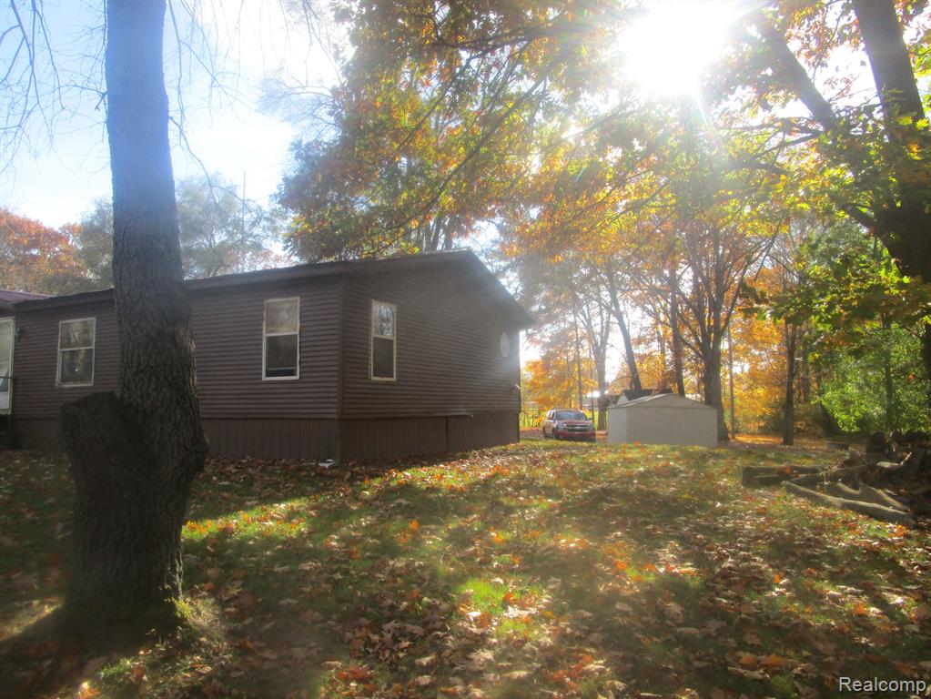 6368 Johnson Road Flushing, MI 48433 - Photo 6 of 14