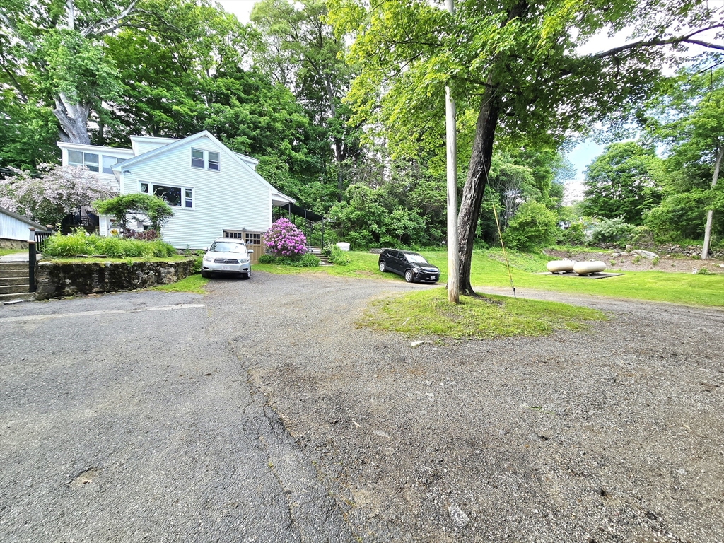 46 1/2 Old Sturbridge Road Southbridge, MA 01550 - Photo 30 of 42