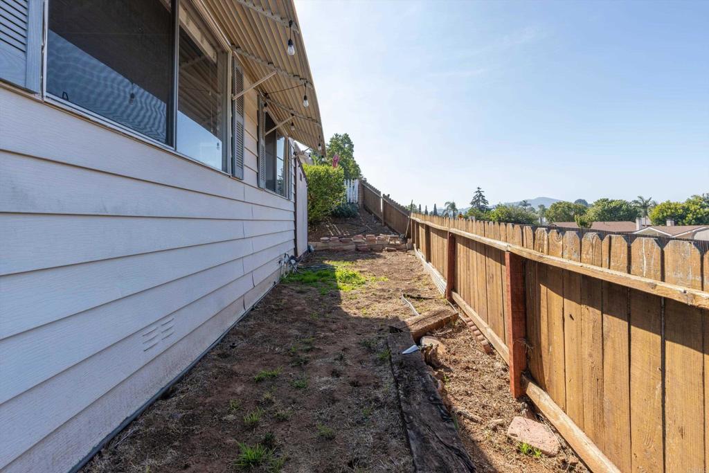 971 Borden Road, Unit 18 San Marcos, CA 92069 - Photo 36 of 43