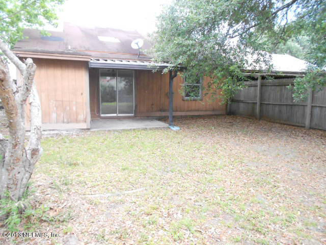 8942 Ivey Road Jacksonville, FL 32216 - Photo 3 of 13 Rear