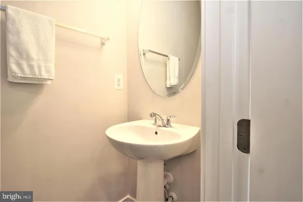 $4,550 | 2471 Liberty Loop, Herndon, VA 20171