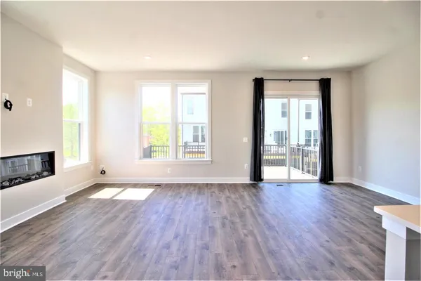 $4,550 | 2471 Liberty Loop, Herndon, VA 20171