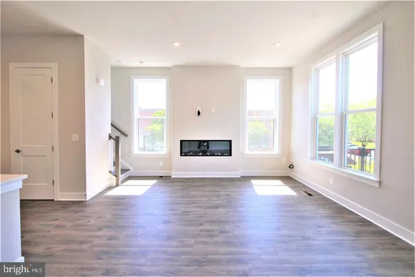 $4,550 | 2471 Liberty Loop, Herndon, VA 20171