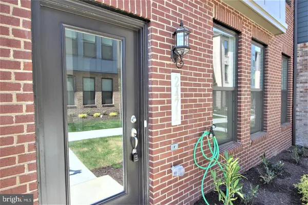 $4,550 | 2471 Liberty Loop, Herndon, VA 20171