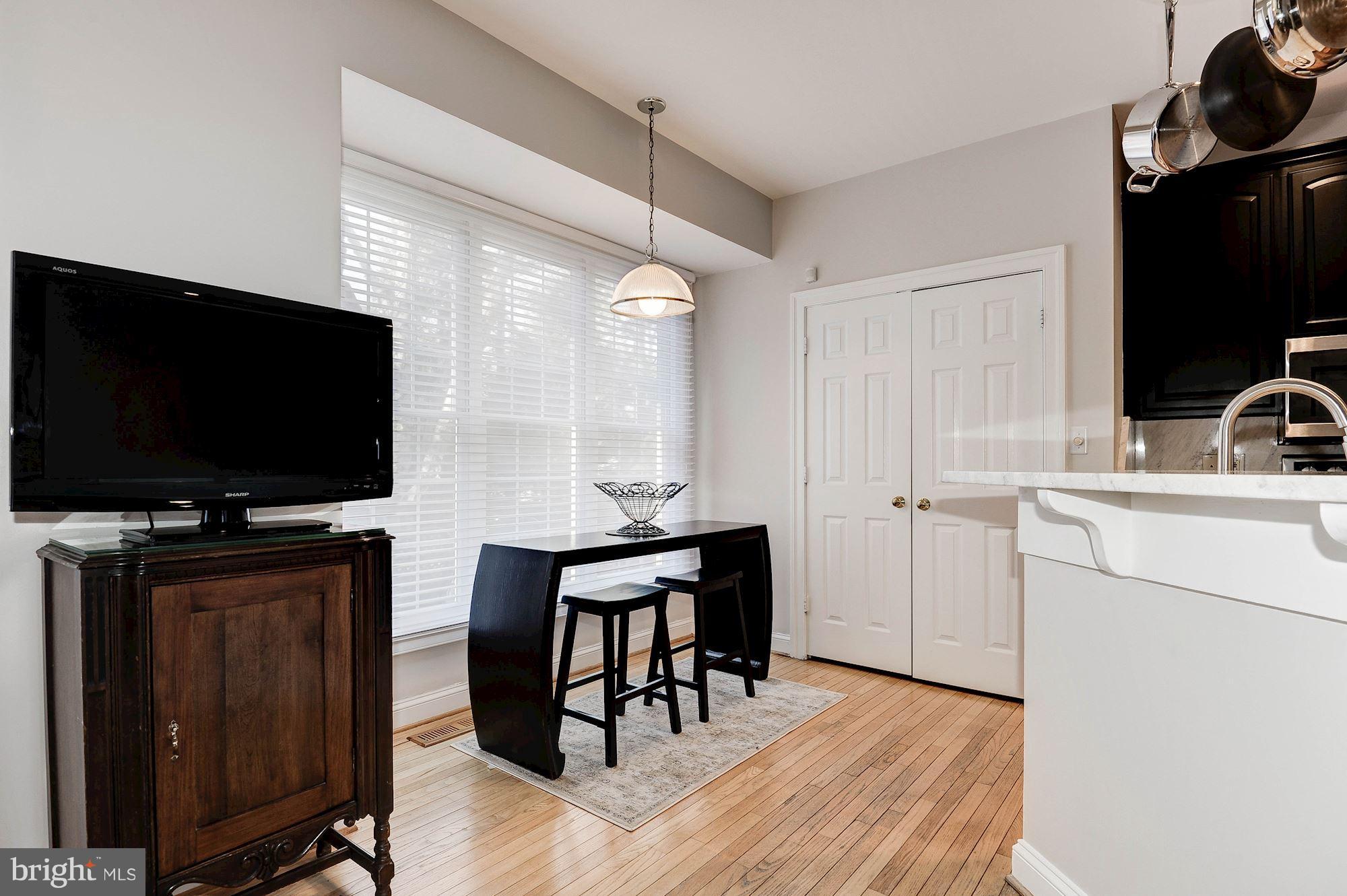 1303 Sundial Drive Reston, VA 20194 - Photo 8 of 30 Kitchen
