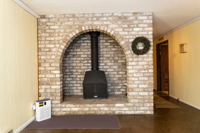 $645,000 | 1516 Twin Springs Road, Houlton, WI 54082