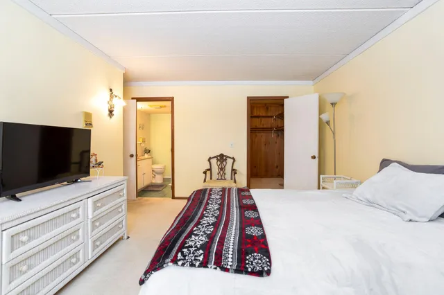 $645,000 | 1516 Twin Springs Road, Houlton, WI 54082