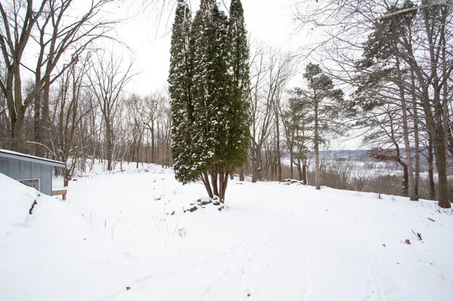 $645,000 | 1516 Twin Springs Road, Houlton, WI 54082