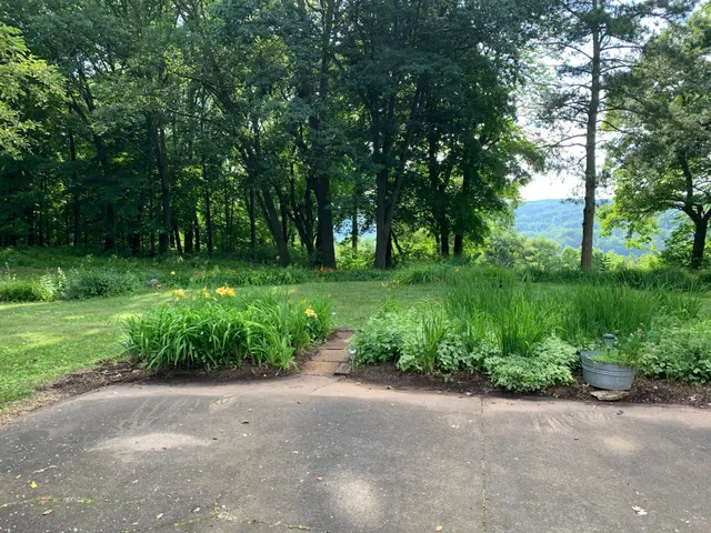 $645,000 | 1516 Twin Springs Road, Houlton, WI 54082