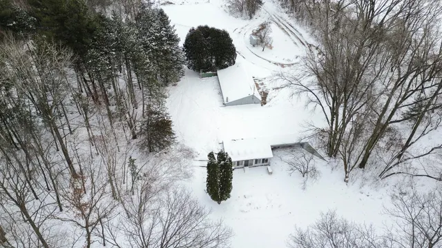 $645,000 | 1516 Twin Springs Road, Houlton, WI 54082