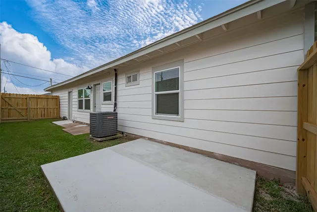 a view of backyard of house