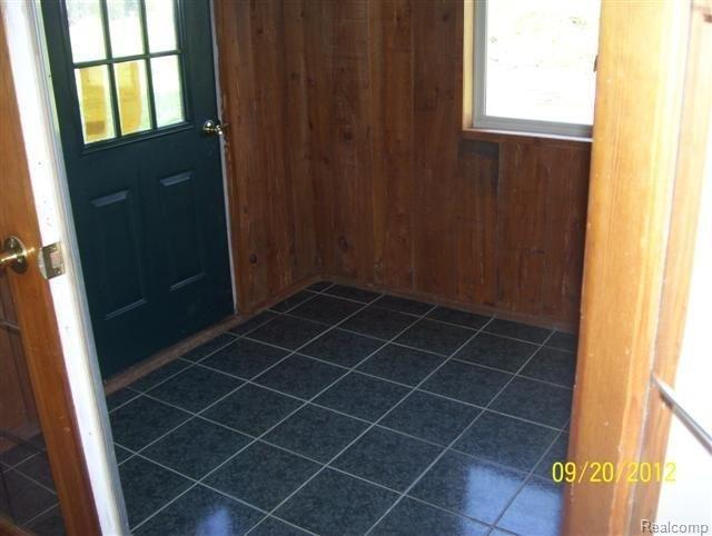 11165 East Bristol Road Davison, MI 48423 - Photo 20 of 20 entry 2.jpg