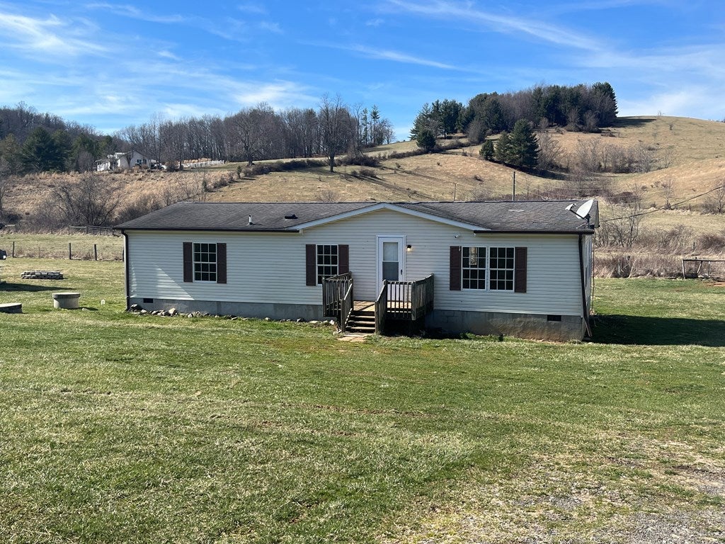 423 Arrowhead Road Fancy Gap, VA 24328 - Photo 20 of 21 Gallery Image 20