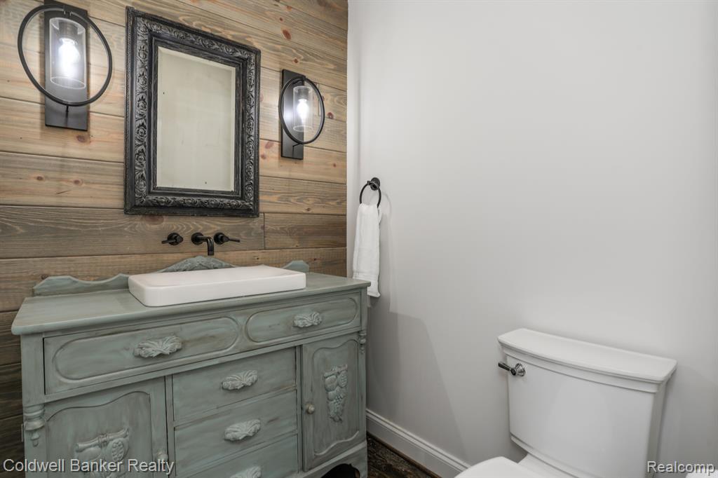 9853 Pine Knob Road Clarkston, MI 48348 - Photo 24 of 65