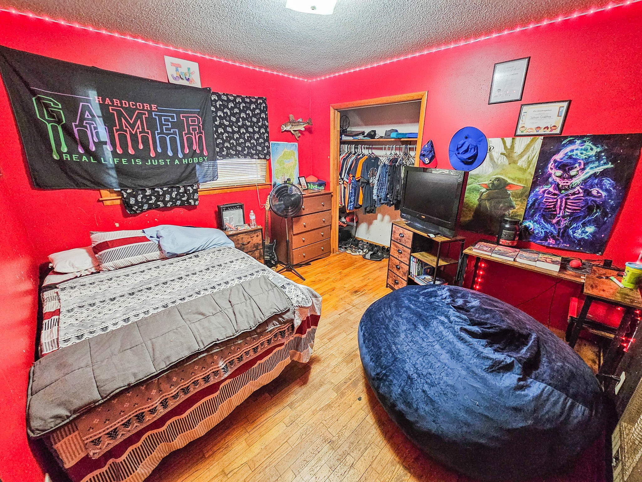 495 Salem Road Minor Hill, TN 38473 - Photo 20 of 30 a bed room with a bed and a chair