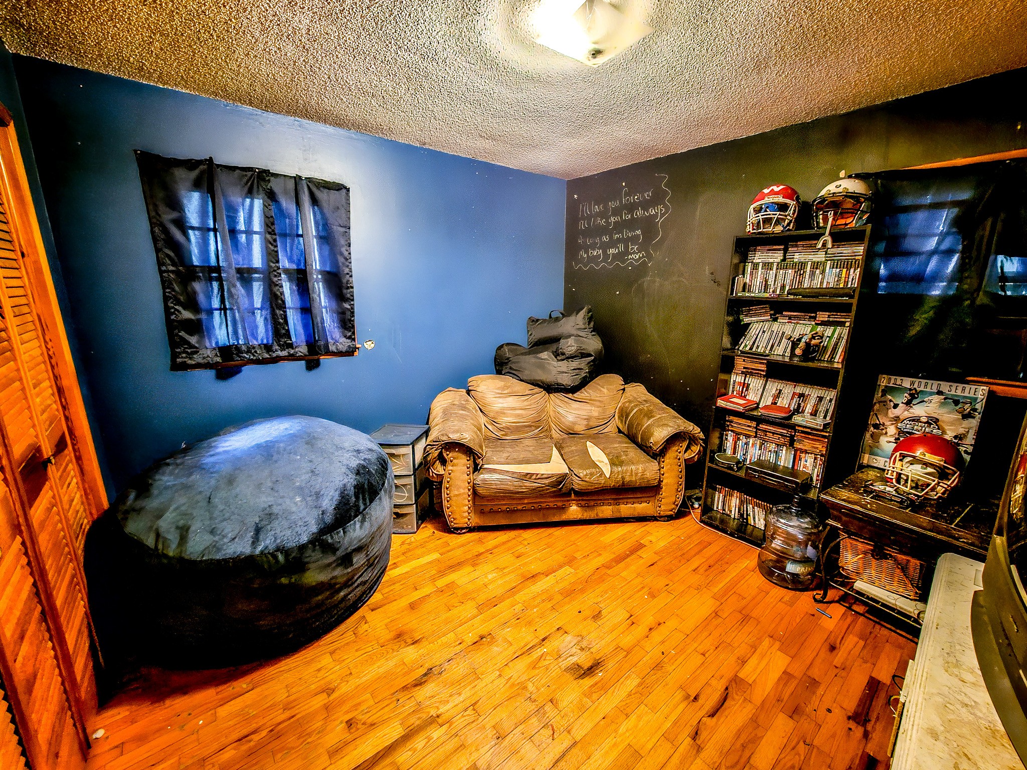 495 Salem Road Minor Hill, TN 38473 - Photo 22 of 30 a bedroom with bed and a painting on the wall