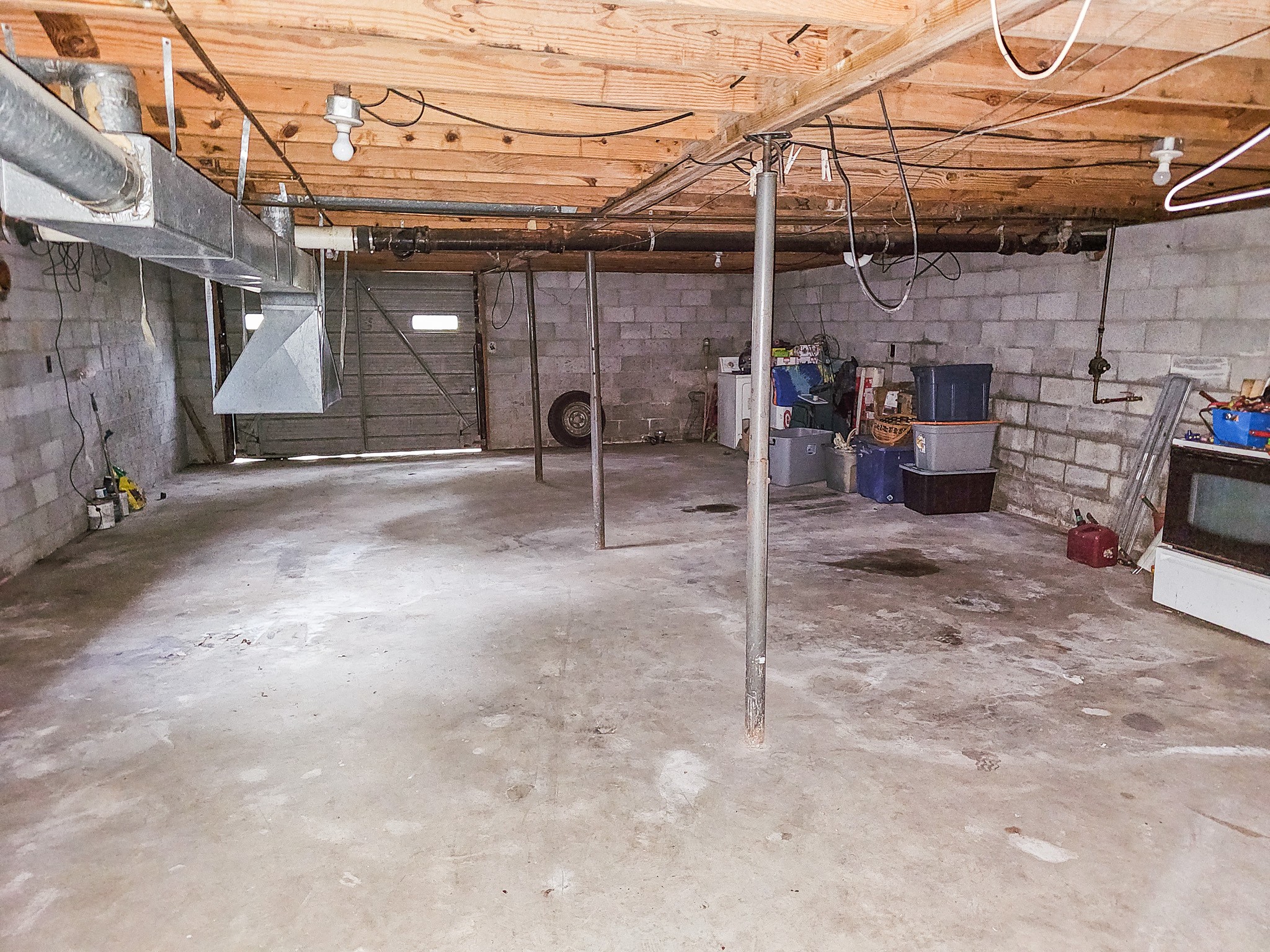 495 Salem Road Minor Hill, TN 38473 - Photo 7 of 30 a view of a room with wooden roof and outdoor seating