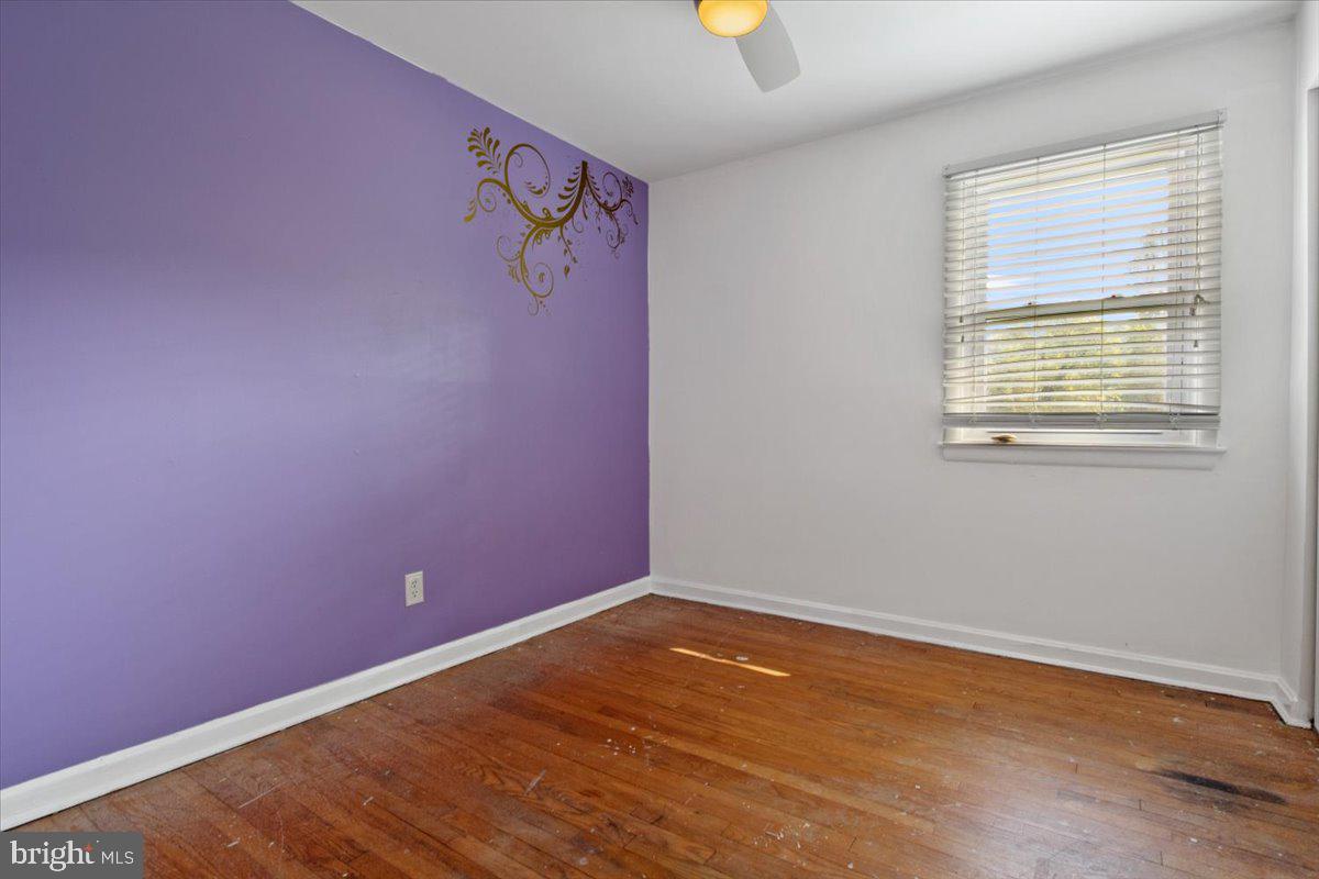 18 Robshire Manor Road Huntingtown, MD 20639 - Photo 19 of 48 Bedroom 3