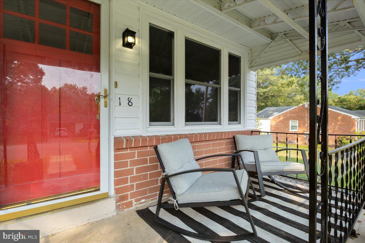 18 Robshire Manor Road Huntingtown, MD 20639 - Photo 5 of 48 Imagine Morning Coffee on this Porch!