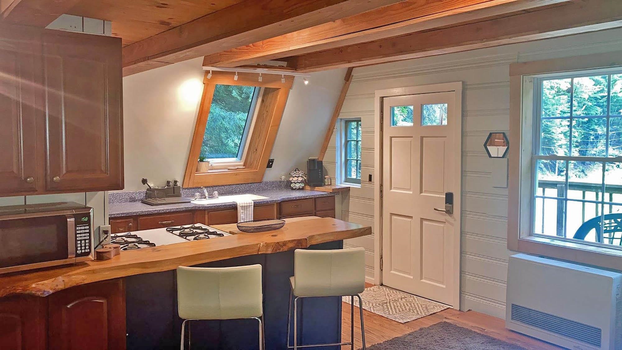 262 Broad Brook Road Vernon, VT 05354 - Photo 4 of 12 Gallery Image 4