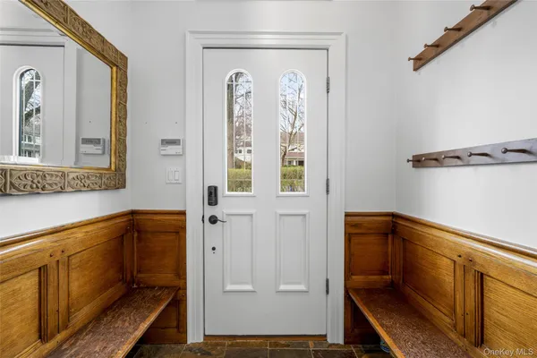 $12,000 | 225 Larchmont Avenue, Larchmont, NY 10538