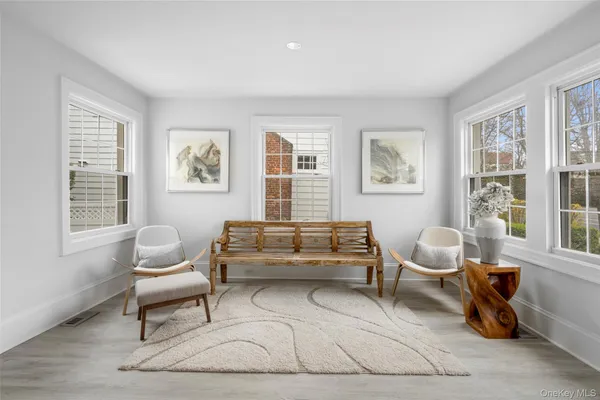 $12,000 | 225 Larchmont Avenue, Larchmont, NY 10538