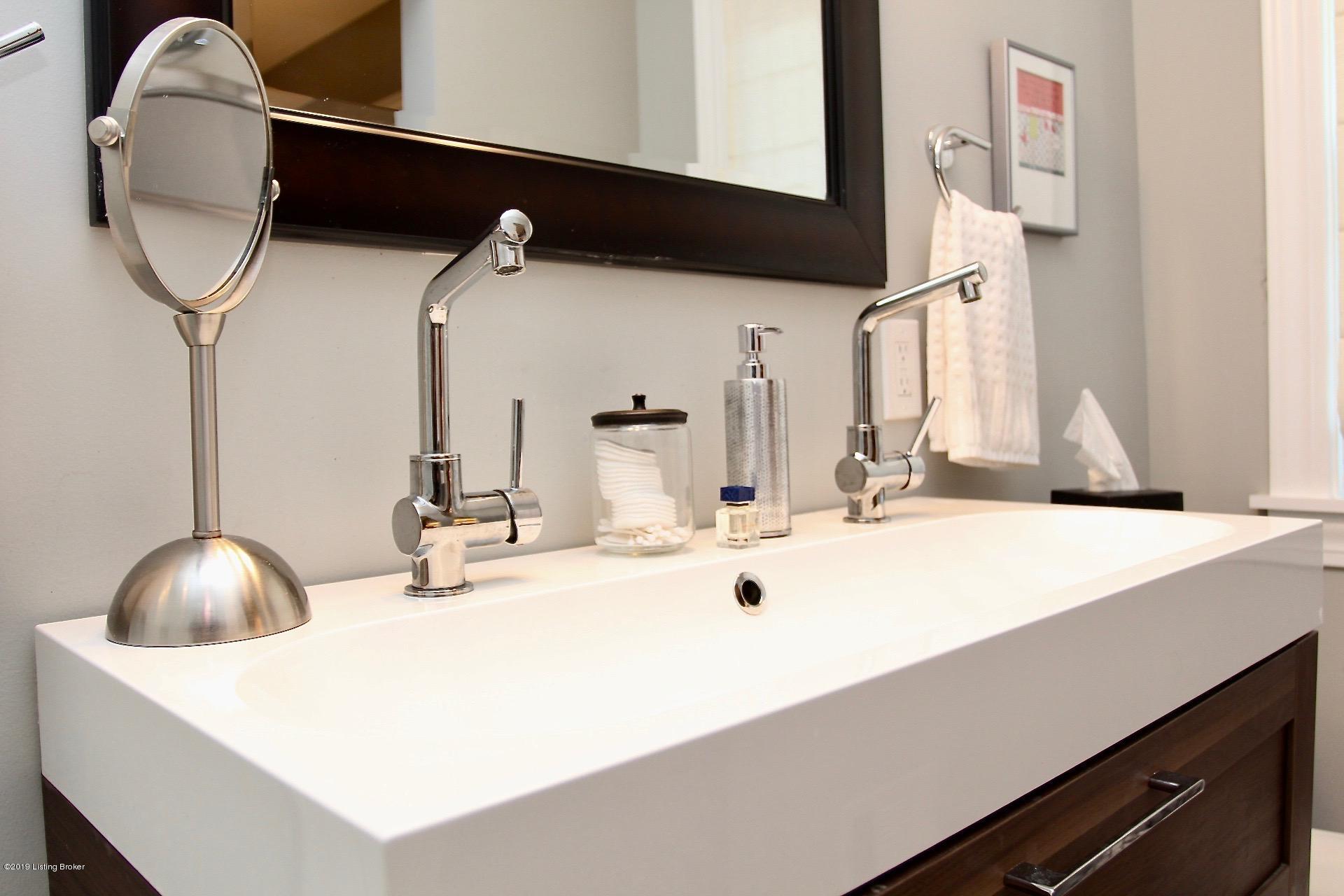 703 Merrifield Road Louisville, KY 40207 - Photo 25 of 43 703 Merrifield Rd - Windy Hills