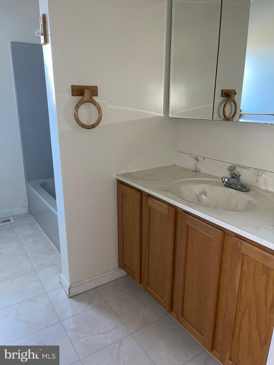 52 Willow Grove Road Elmer, NJ 08318 - Photo 5 of 17 Gallery Image 5