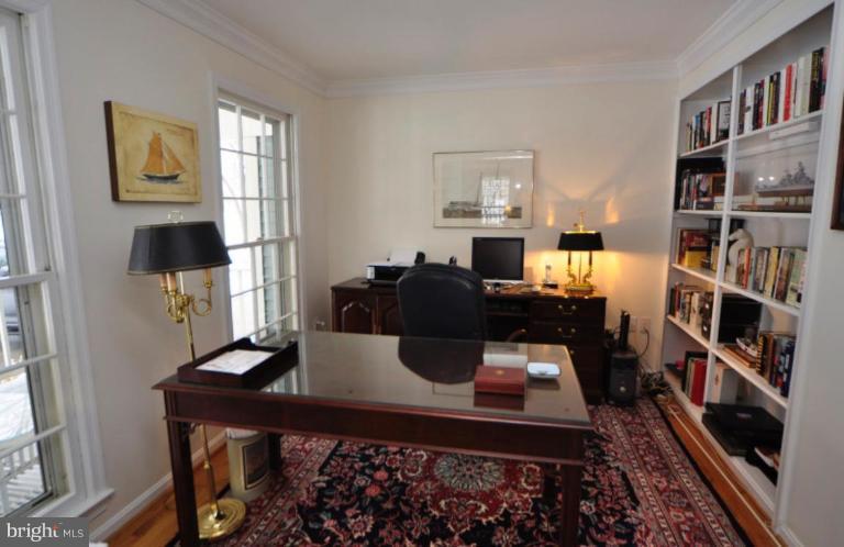 11604 Deer Forest Road Reston, VA 20194 - Photo 22 of 22 Library