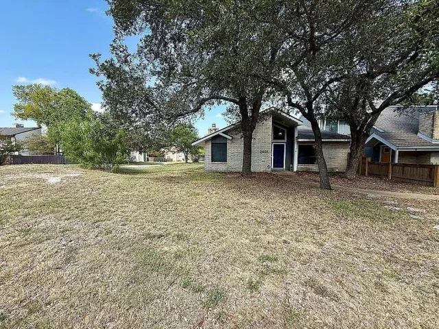 $228,900 | 2401 Memorial Drive, Bryan, TX 77802