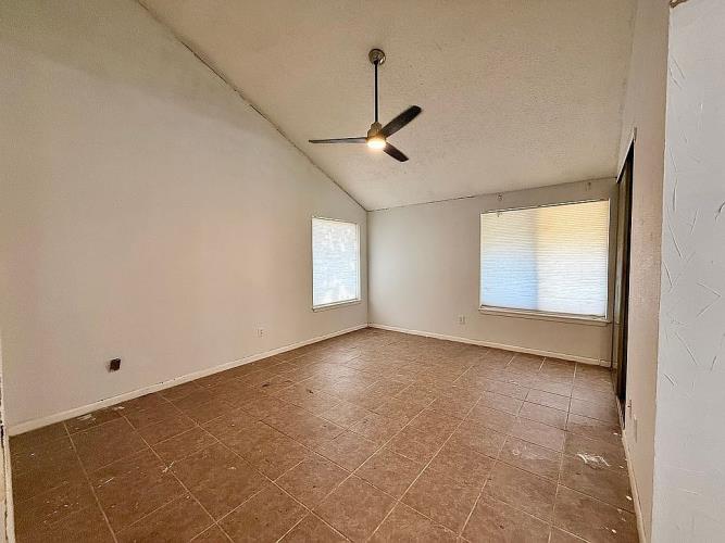 2401 Memorial Drive Bryan, TX 77802 - Photo 3 of 21