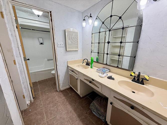 2401 Memorial Drive Bryan, TX 77802 - Photo 4 of 21