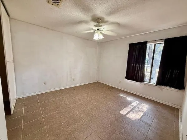 $228,900 | 2401 Memorial Drive, Bryan, TX 77802