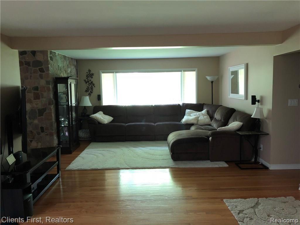 8175 Ridge Road North Canton, MI 48187 - Photo 36 of 70 Inside - Family Room 1.jpg